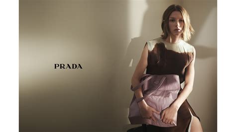 prada commercial subway